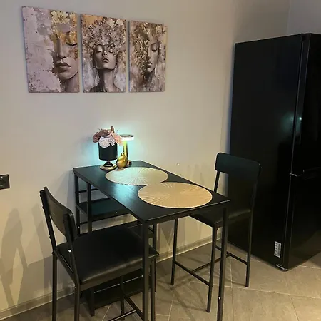 Andrelle Apartment *